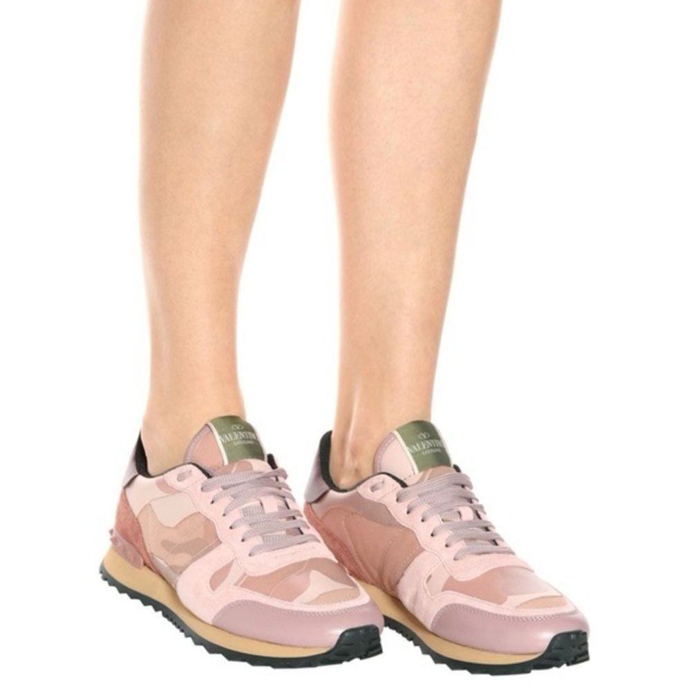 Valentino Garavani Rockrunner Rockstud Pink Camo Sneakers
